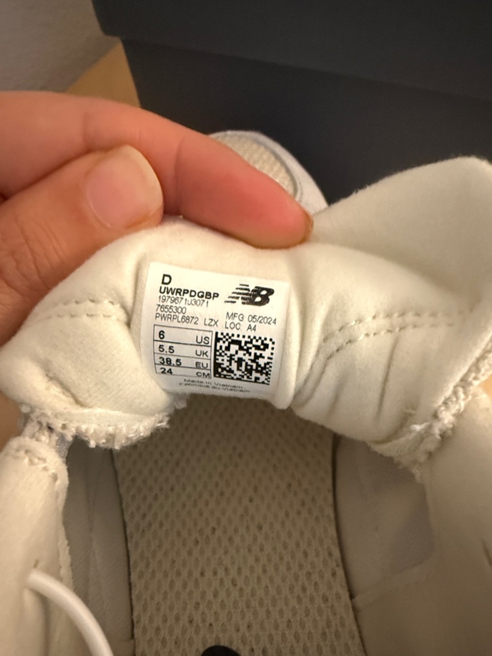 New Balance Light Gray and Pink Platform Runner - Picture 3 of 5